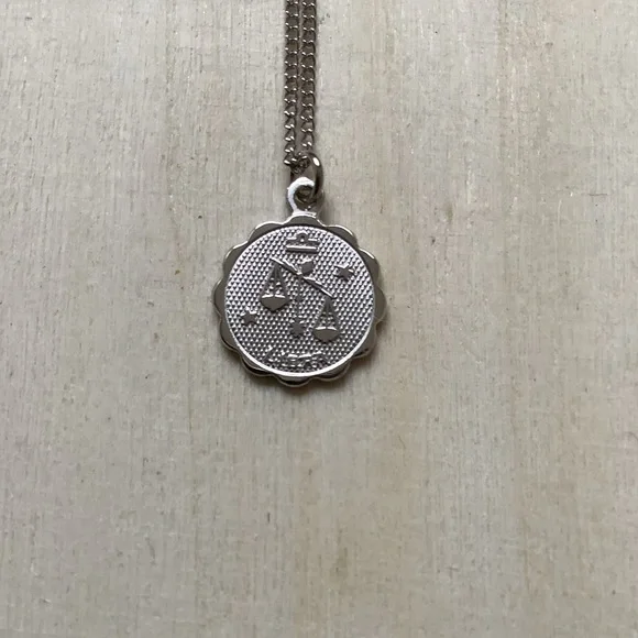 Libra Zodiac dainty pendant charm necklace New vintage STER silver - Picture 7 of 15
